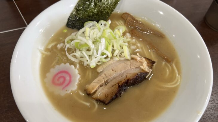 豚骨×煮干しが美味い！中華蕎麦 萌芽